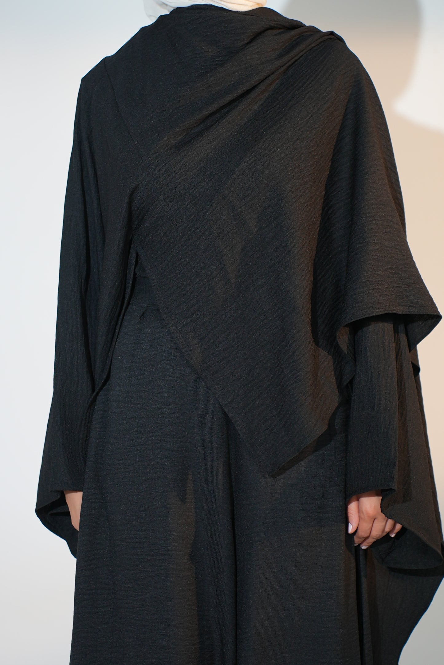 Head Turner Set in Black