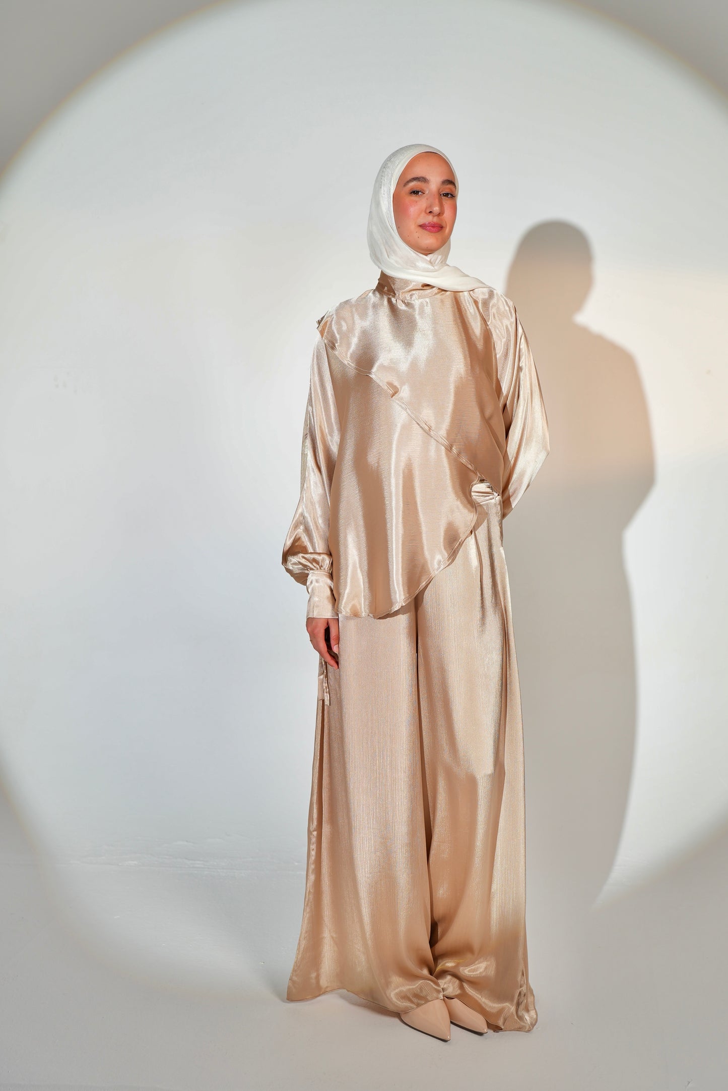 Avery Set in Light Golden Beige
