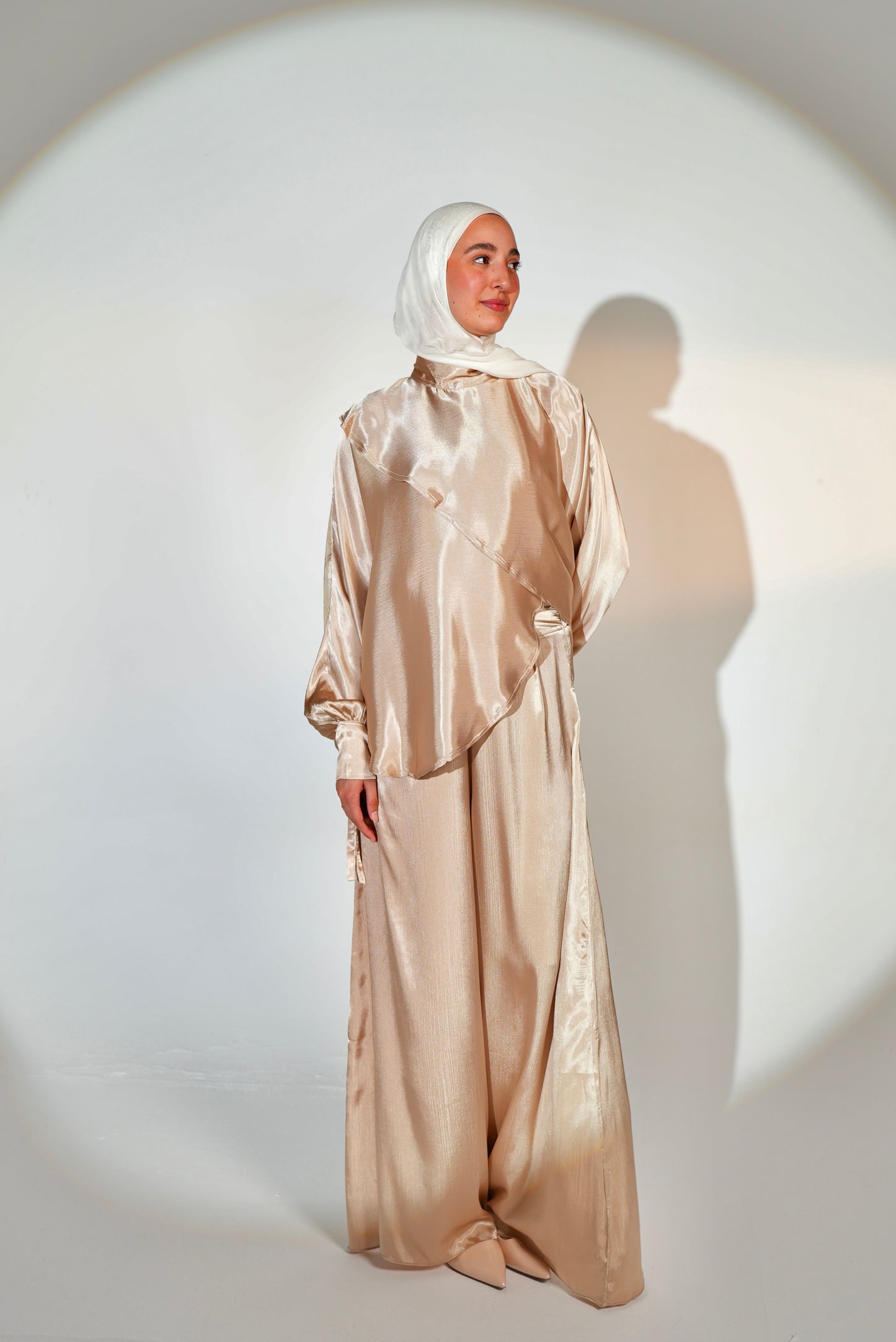 Avery Set in Light Golden Beige