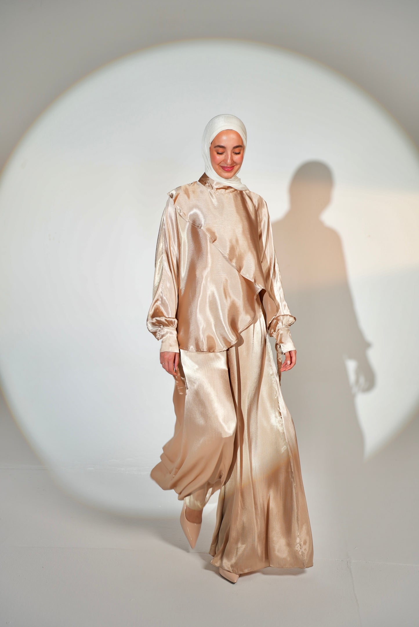 Avery Set in Light Golden Beige