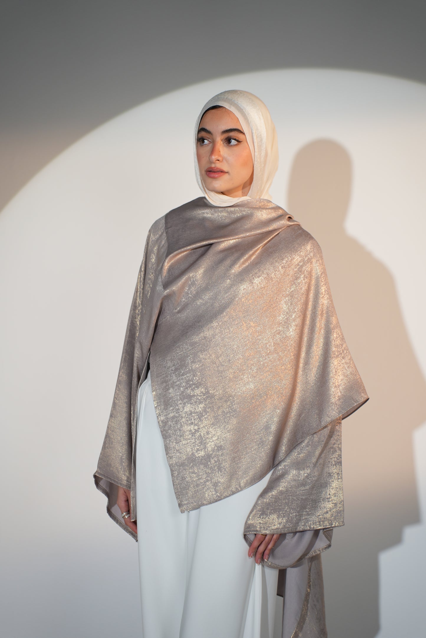 Head Turner Shawl Top in Lilac x Gold