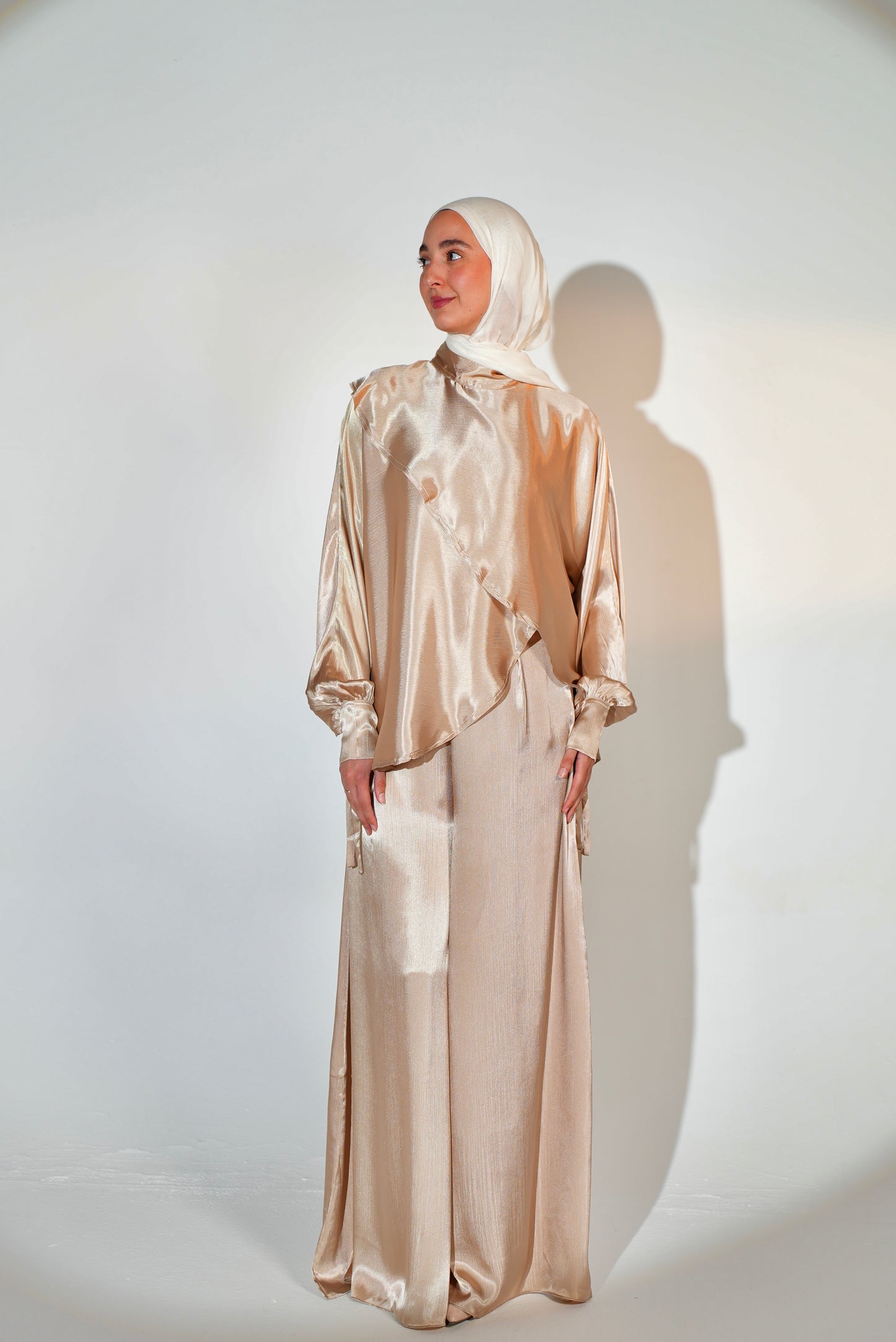 Avery Set in Light Golden Beige