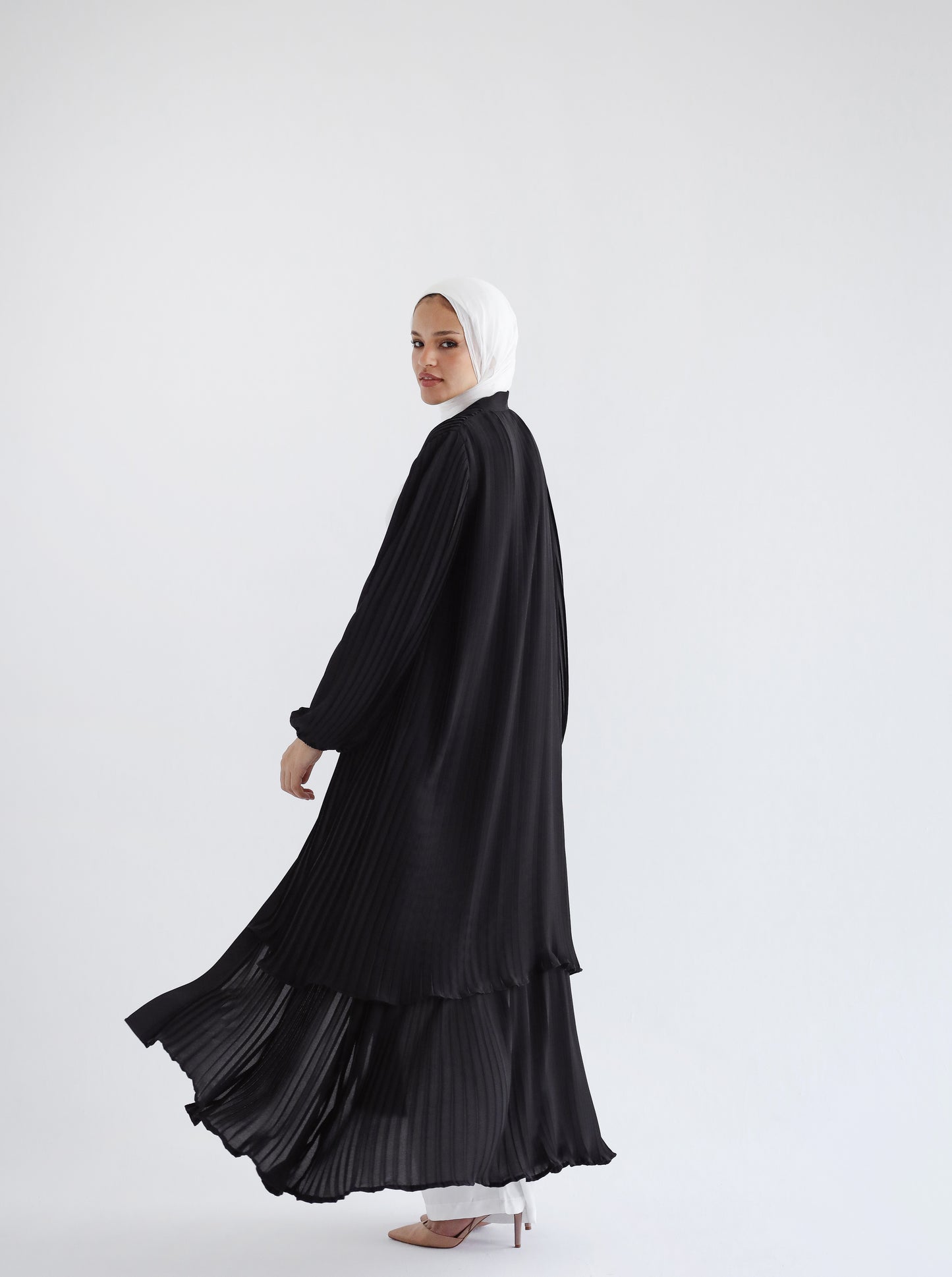 Double Layered Pleated Kaftan in Black