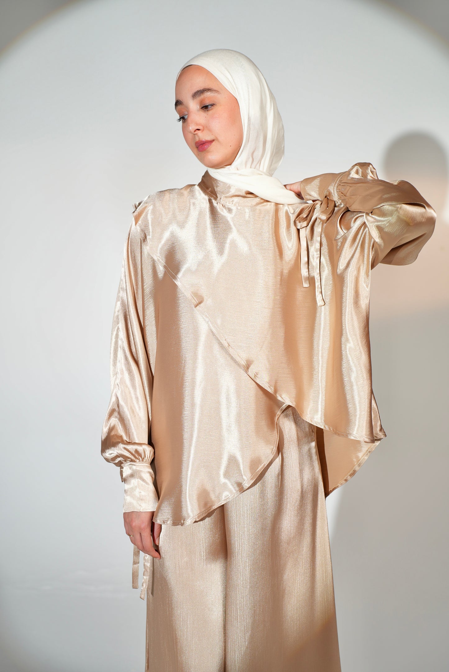 Avery Set in Light Golden Beige