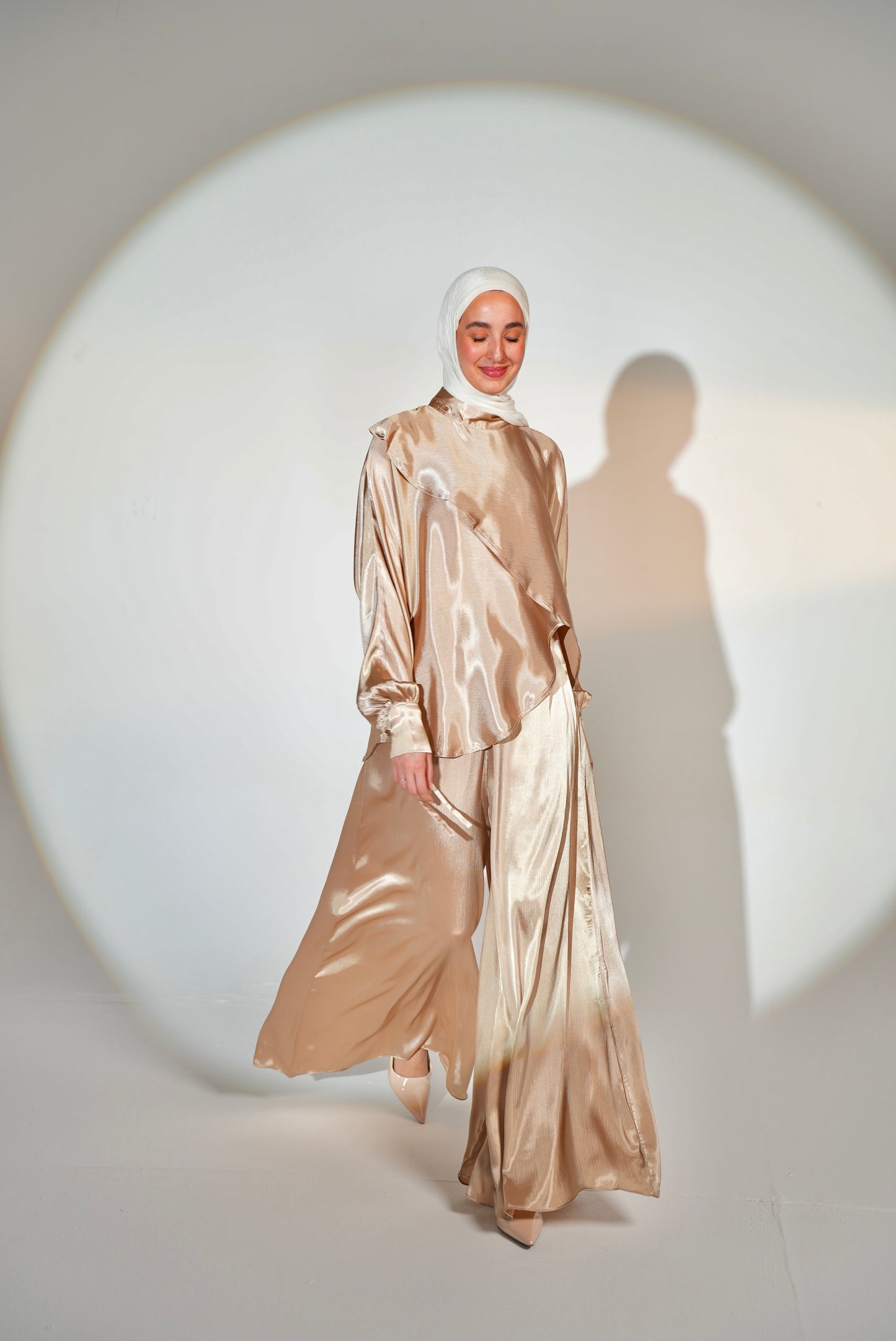 Avery Set in Light Golden Beige