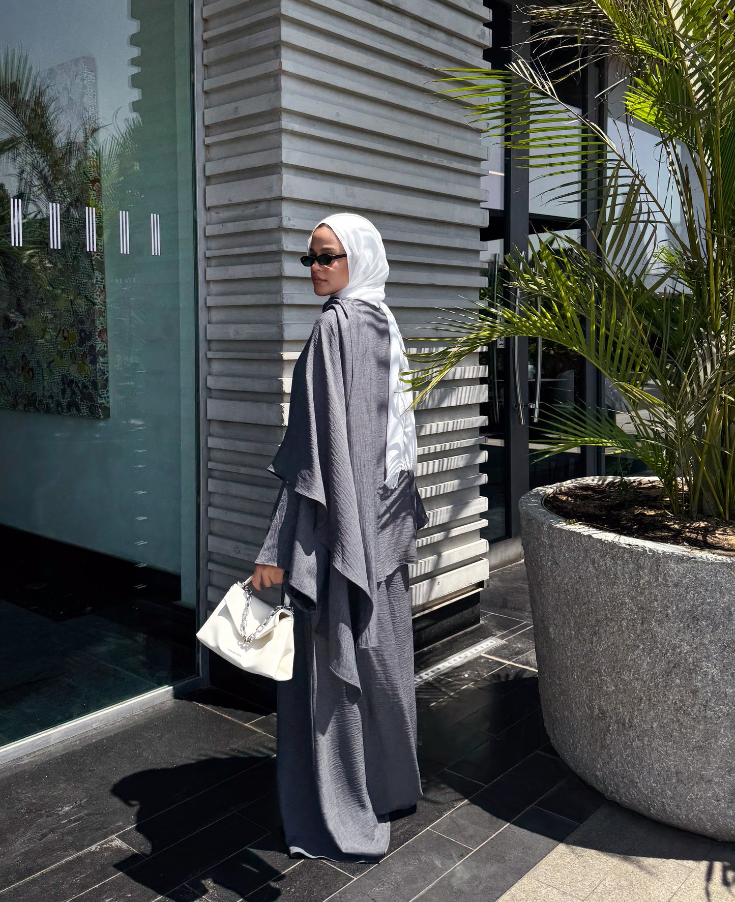 Head Turner Set in Grey