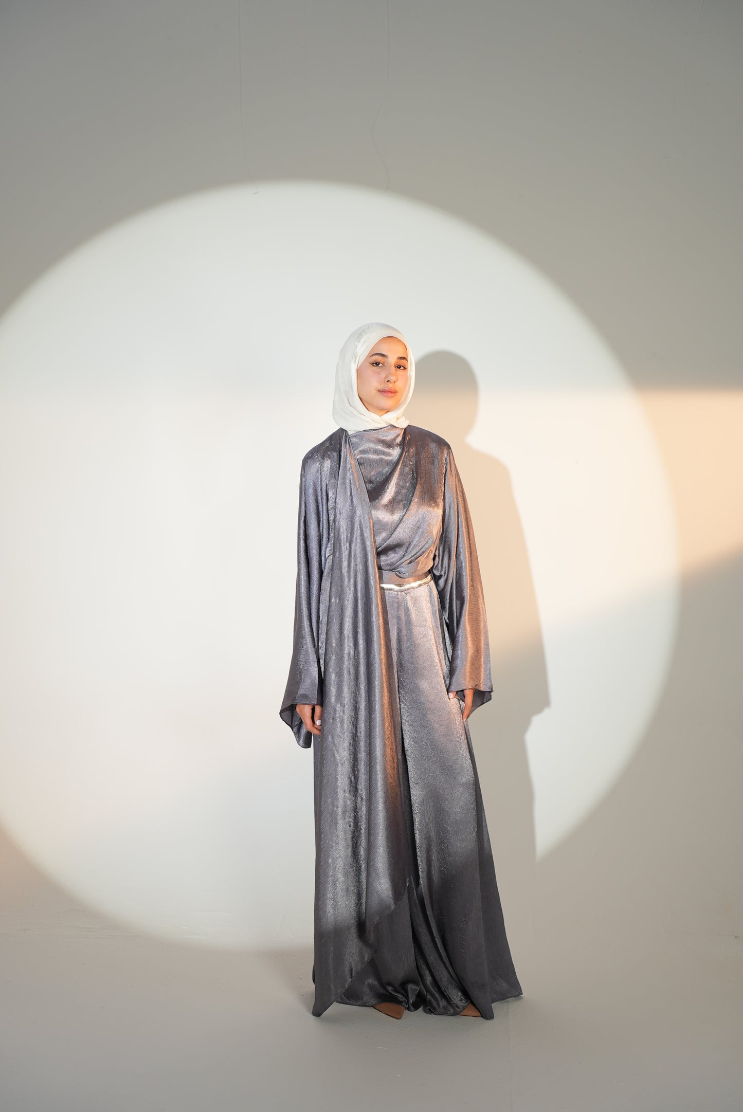 Head Turner set in Greyish Lilac