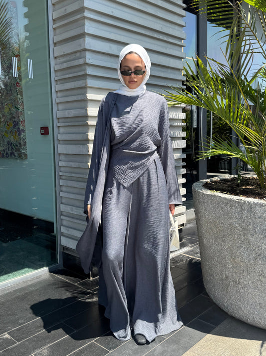 Must Have Skirt Pants in Grey