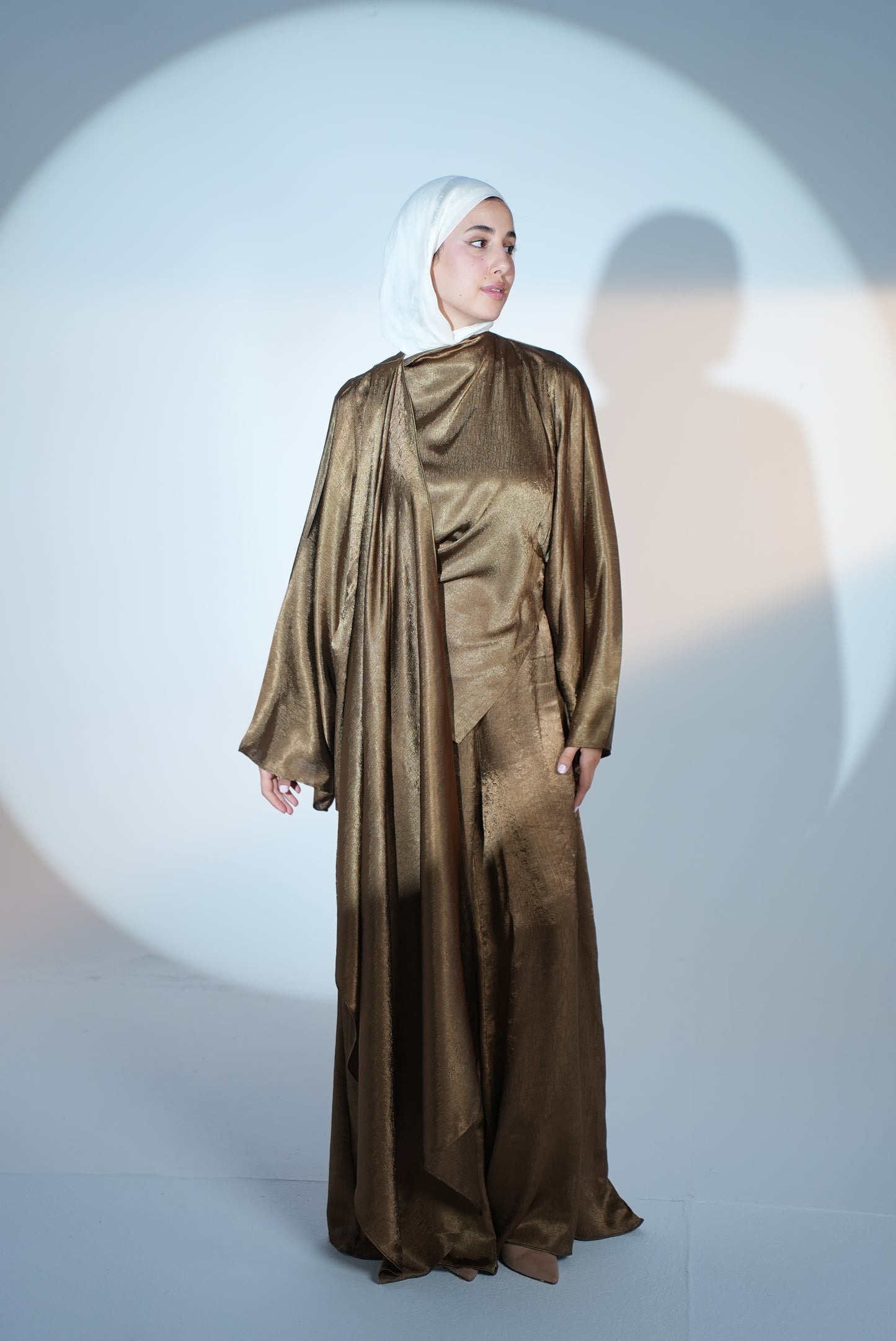 Head Turner Set in Amber