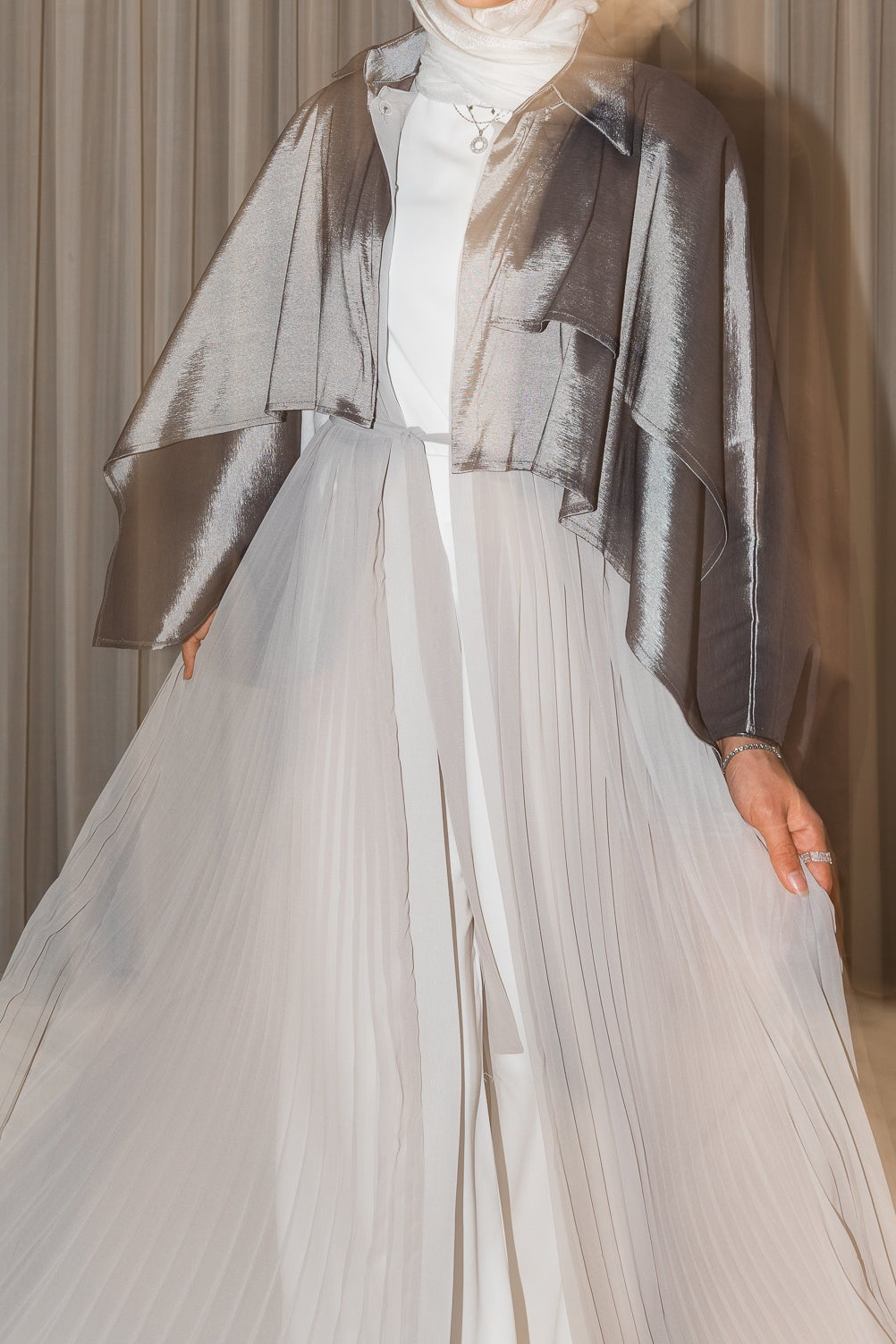Layl Abaya in Grey