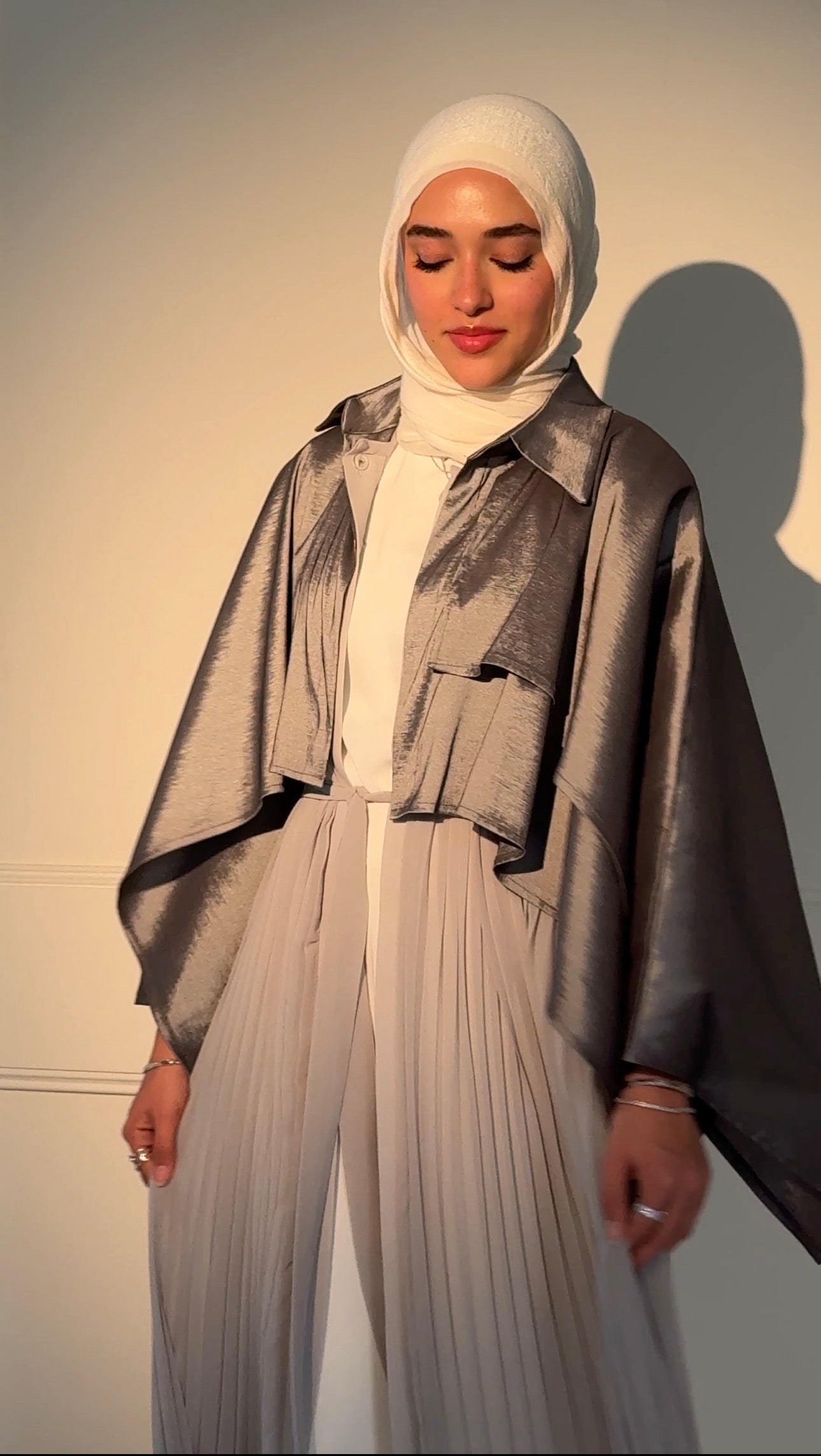 Layl Abaya in Grey