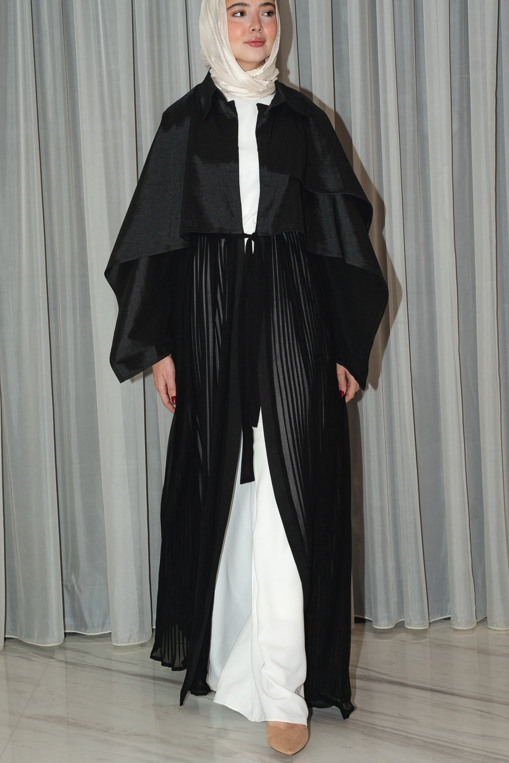 Layl Abaya in Black