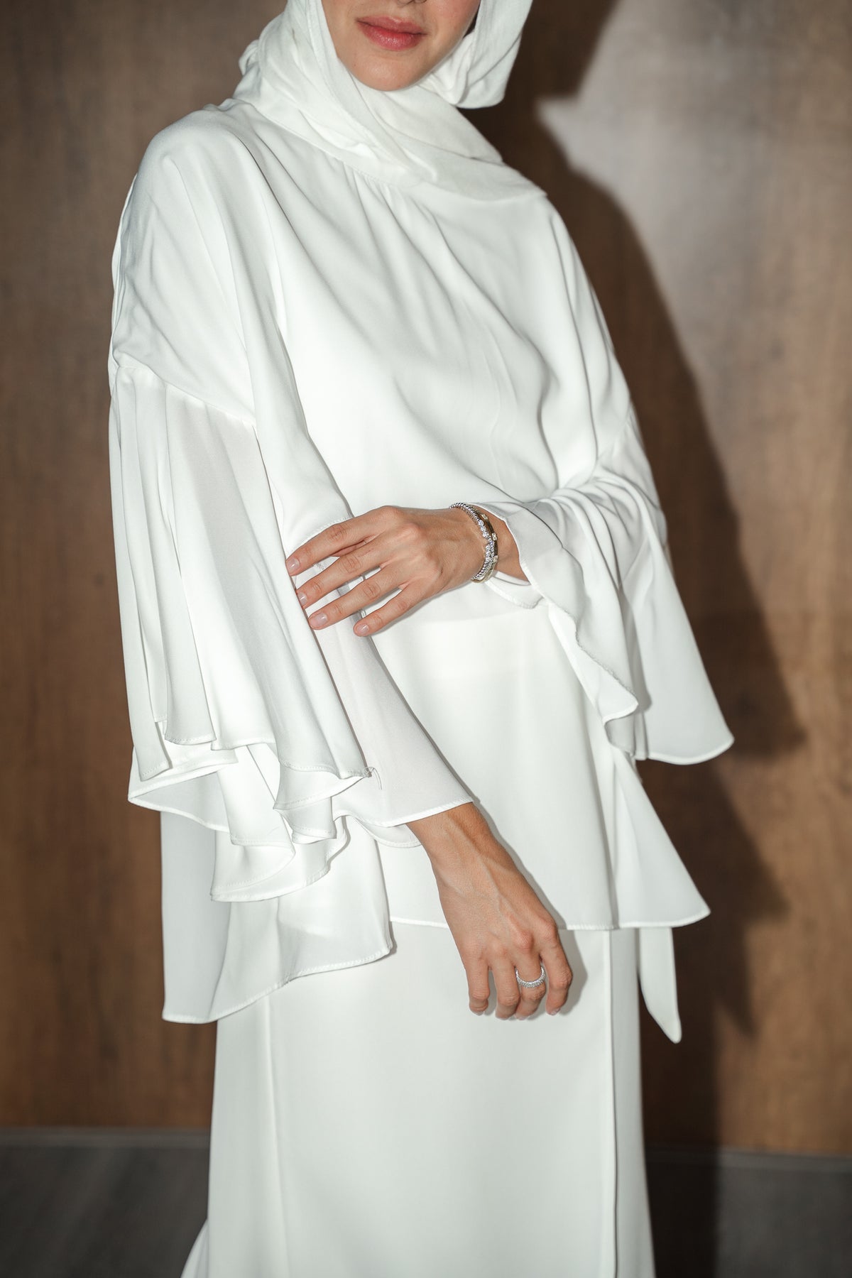 FEMININE AURA TOP/CAPE IN OFF-WHITE