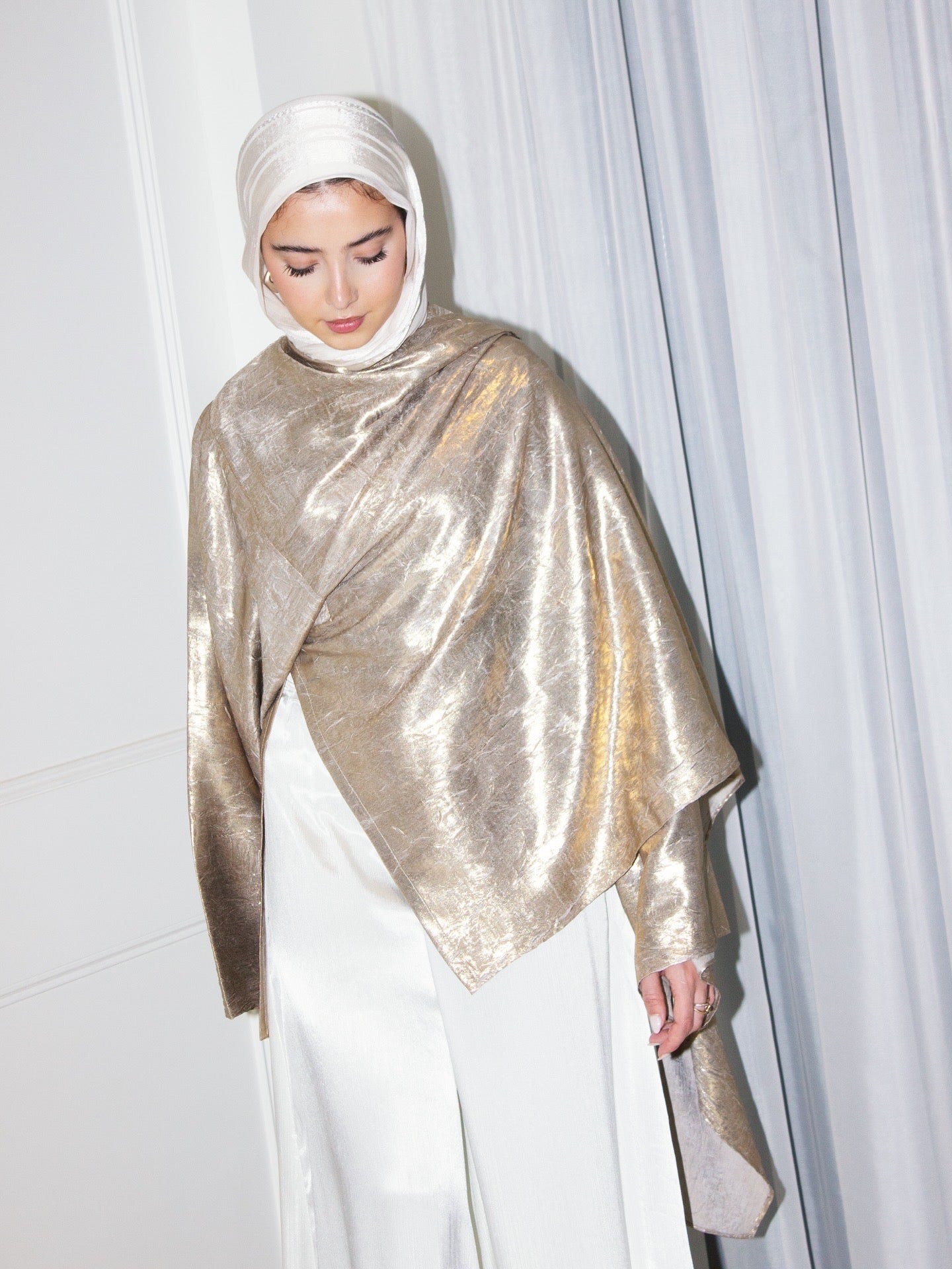 Head Turner Top in Antique Gold