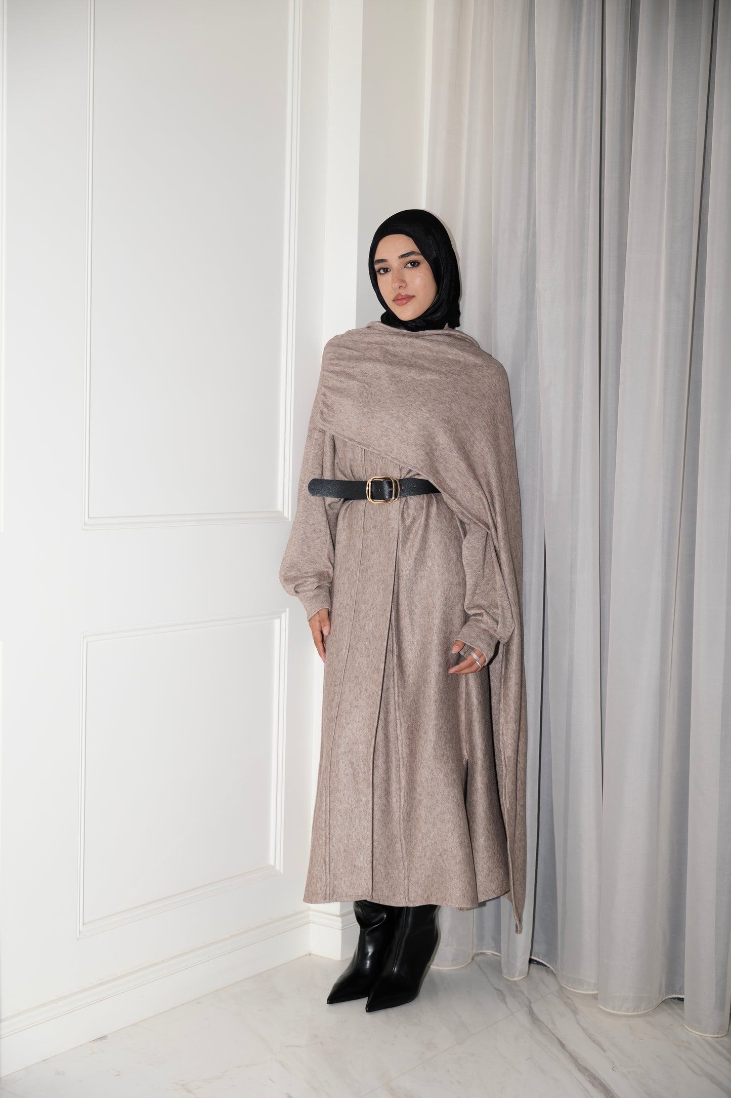 Valaya Cardigan in Medium Beige