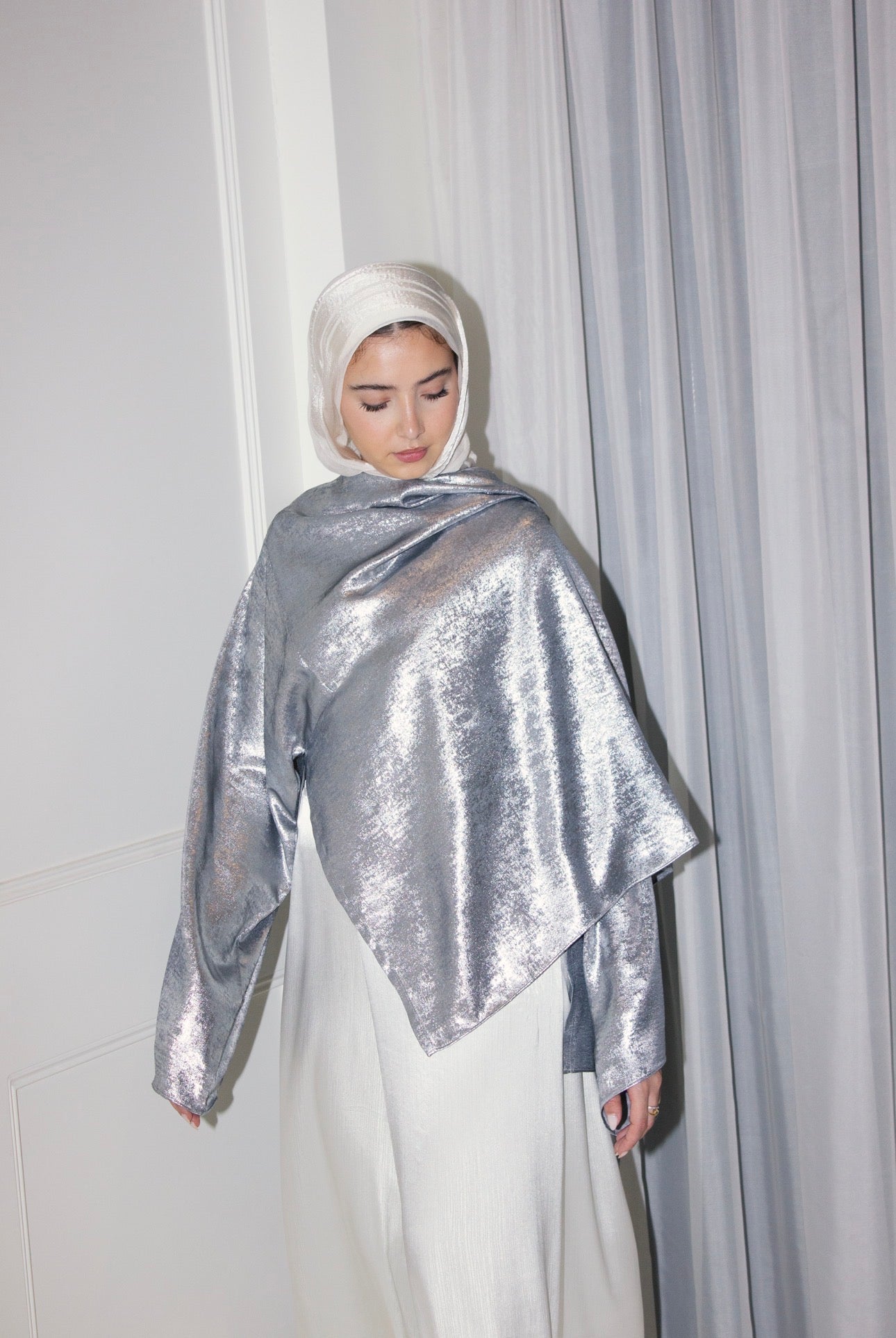 Head Turner Top in SilverxGrey