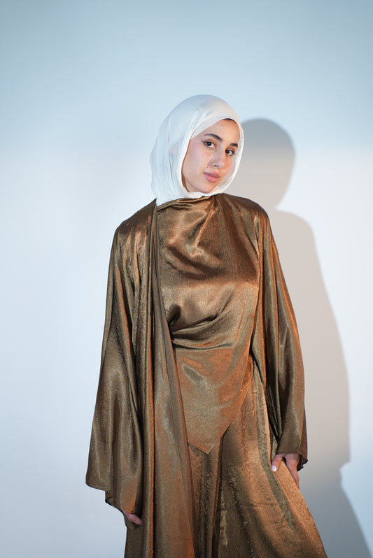 Head Turner Set in Amber