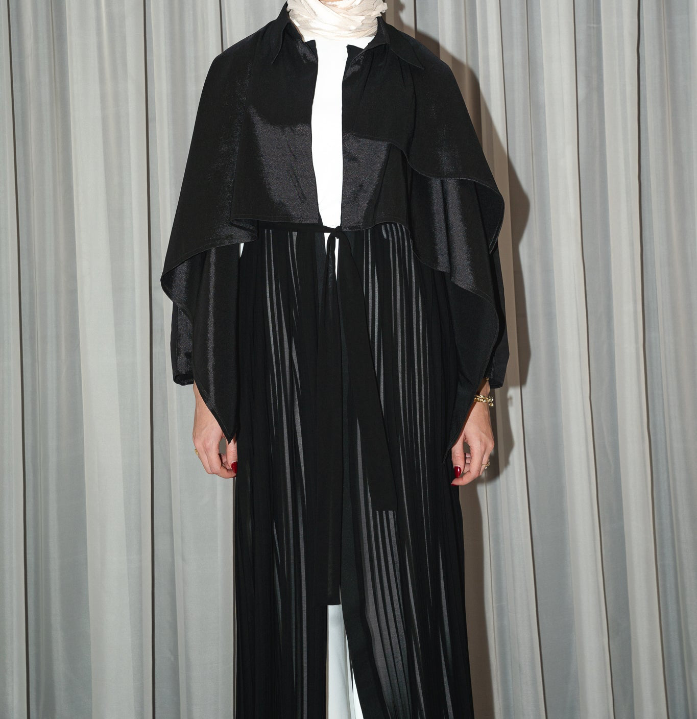 Layl Abaya in Black