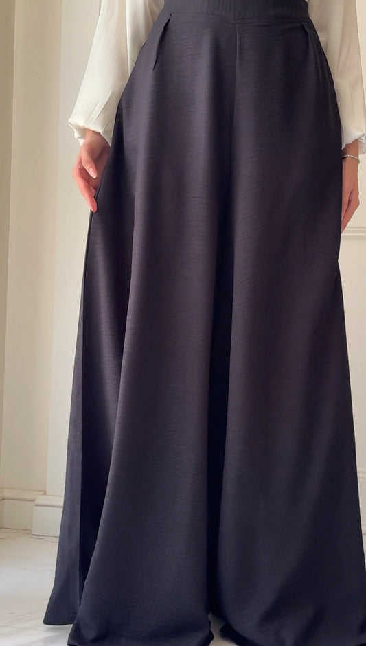 Must Have Skirt Pants in Black