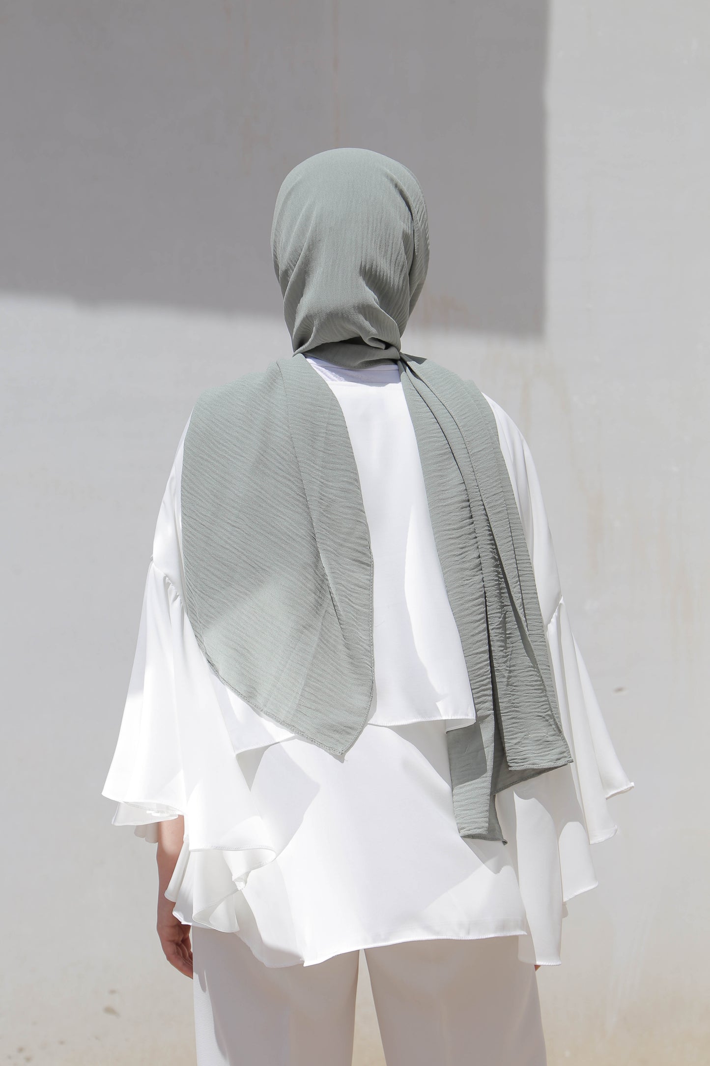 FEMININE AURA TOP/CAPE IN OFF-WHITE