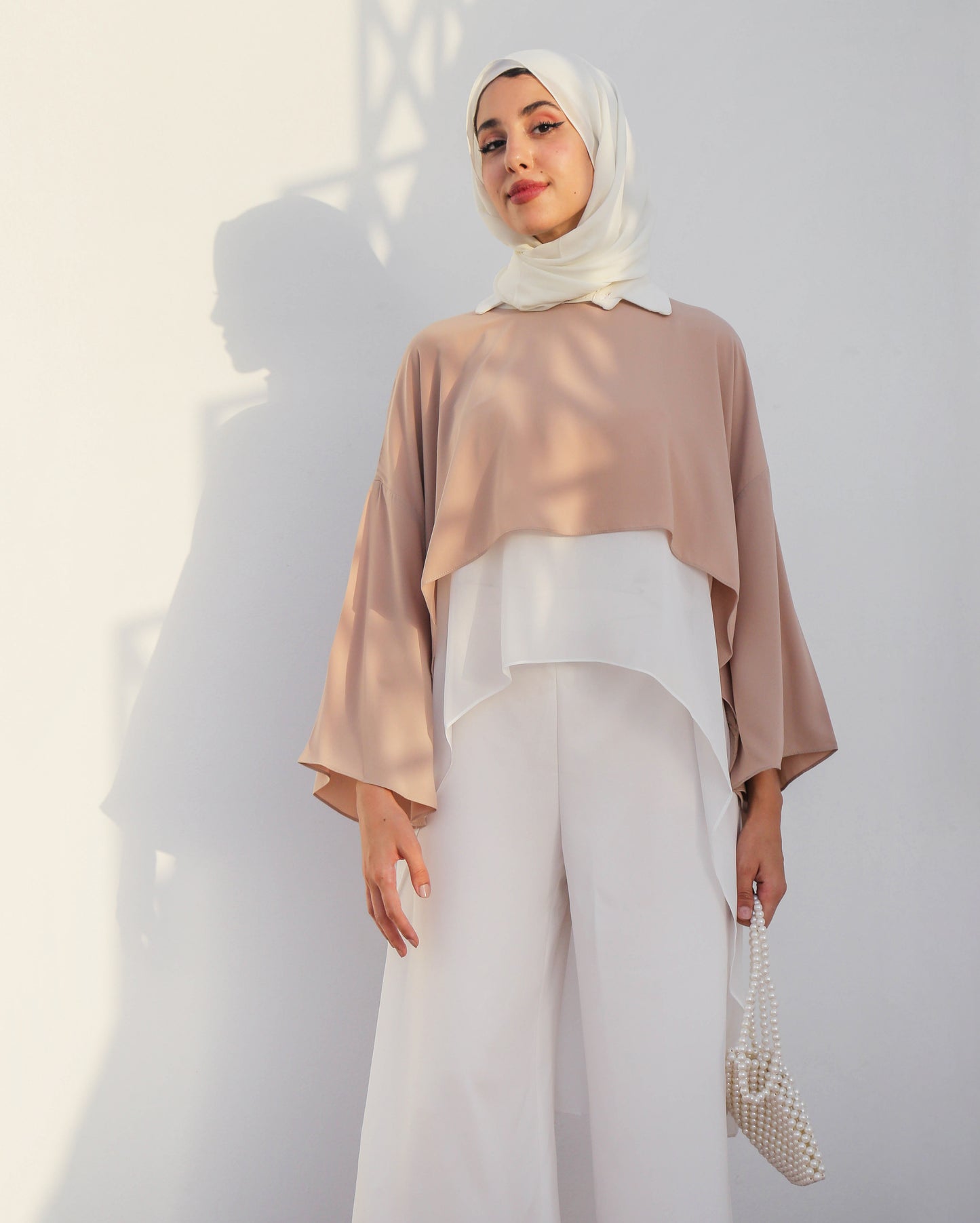 SIGNATURE DOUBLE LAYERED TOP IN BEIGE